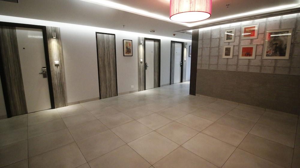 7 Apple Hotel, Вадодара Екстер'єр фото