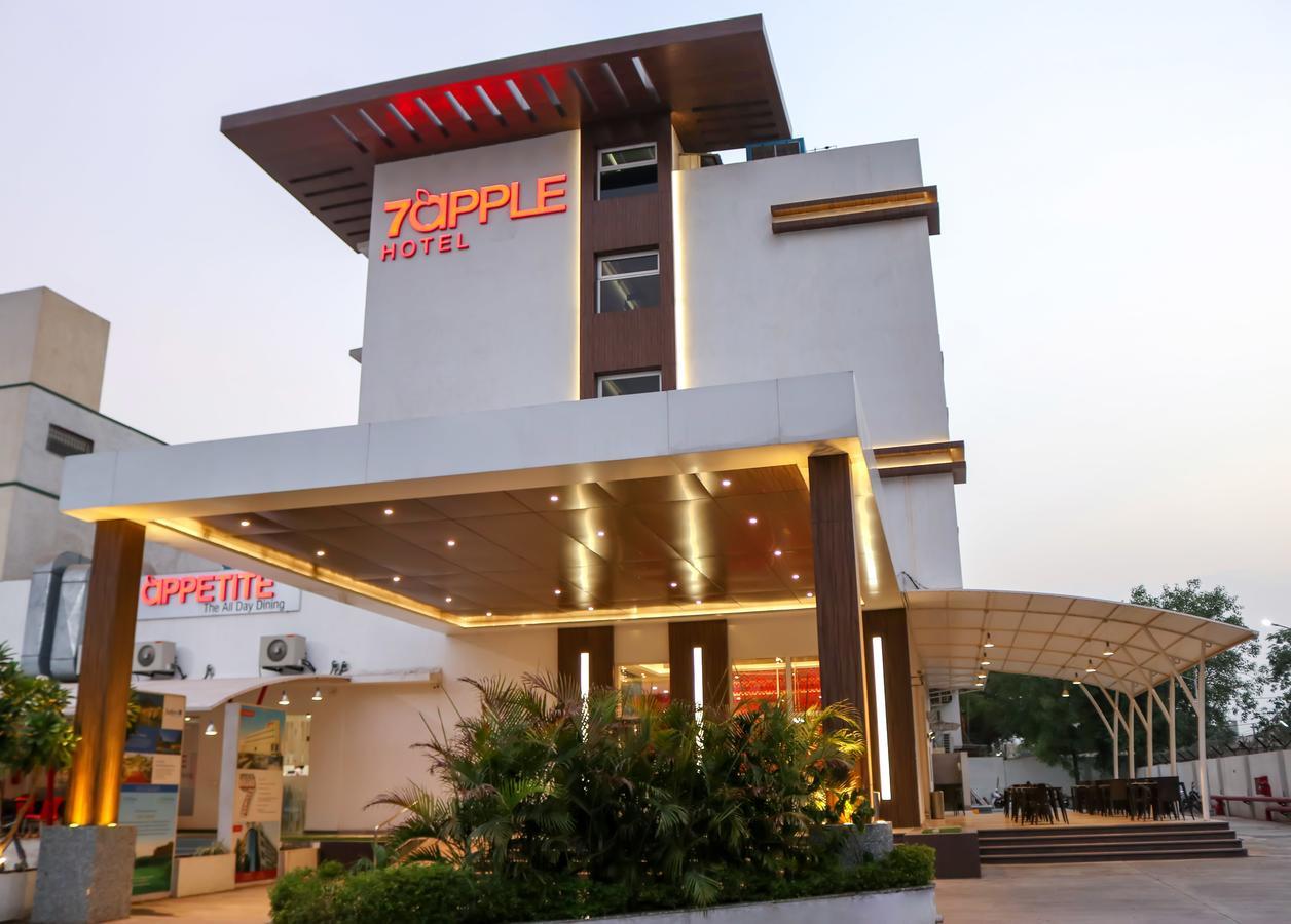 7 Apple Hotel, Вадодара Екстер'єр фото
